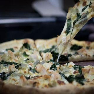 Pizza Pollo Espinaca (Pequeña)