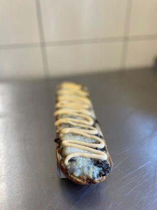 Zapiekanka pieczarkami cebula i szynka