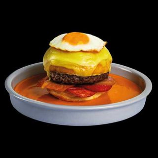 1/2 Francesinha Hambúrguer
