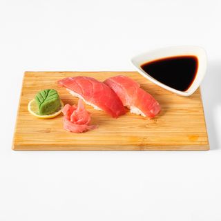 Tuna NIGIRI