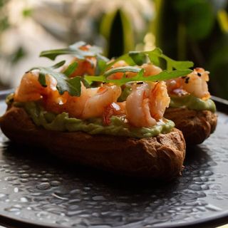 Еклери з креветками та гуакамоле(130г)