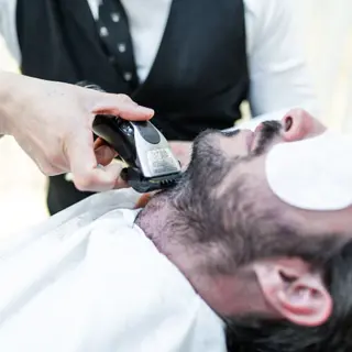 Corte Esencia L&T + Diseño De Barba 