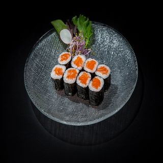 Maki De Salmón (8 Uds.)