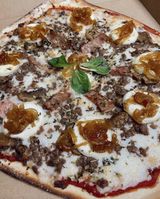 Pizza De Queso De Cabra