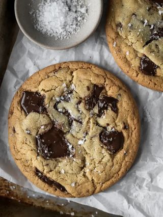 2 Chocolate Chip Cookies