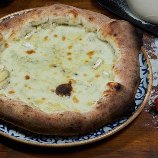 Pizza  Quattro Formaggi