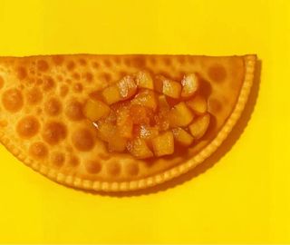 CZEBUREK JABŁKO Z CYNAMONEM