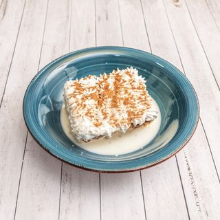 Tarta tres leches