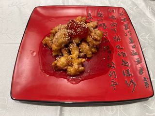 Pollo Crujiente en Salsa de Frutos Rojos