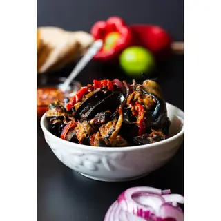 Peppered snail