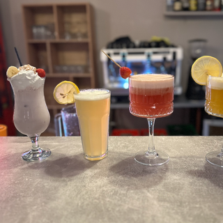 Milkshake căpșuni și banane