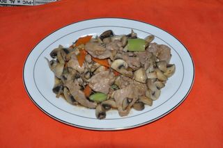 105. Свинско с пресни гъби (600г)