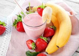 Batido Natural De Fresas Y Plátano