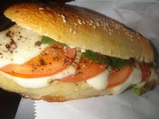 Bocadillo Con Mozzarella De Búfala