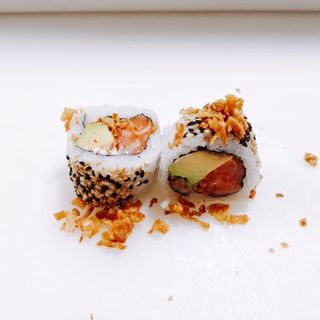 Crazy Salmón Roll (8 Uds.)