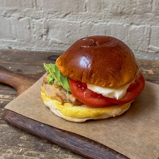 Hamburguesa de aguacate y pollo