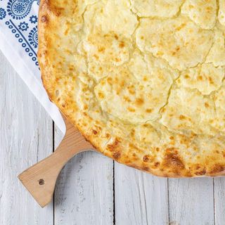 მეგრული ხაჭაპური (რვა ნაჭრიანი)