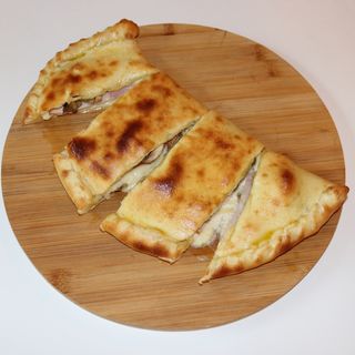 პიცა კალცონე