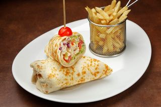 Tortilla sa tzatziki sosom