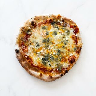 Pizza Cuatro Quesos (30 Cm.)