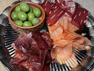 Асорті з мясних делікатесів (215g)