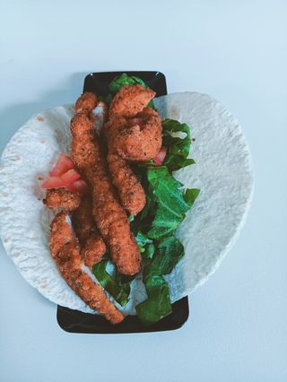 Fajitas De Pollo Cajún Con Tomate Y Lechuga (3 Uds.)