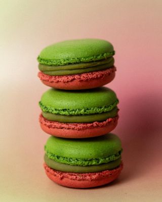 Макарон Матча-вишня, 1 шт