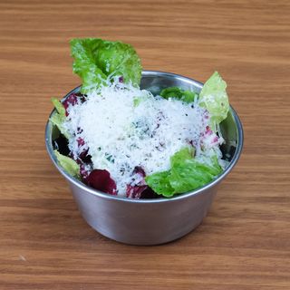 Микс зелени салати с винегрет и пармезан