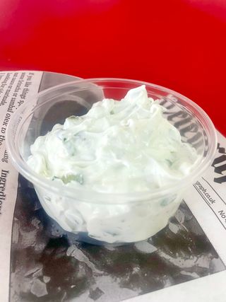 Млечна салата (200г)