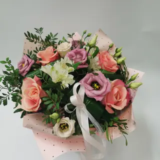 Bukiet kwiatowy "Pastelowe marzenia"