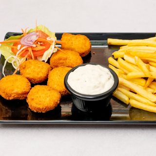 Chrupiące Nuggetsy z Kurczaka i Frytkami