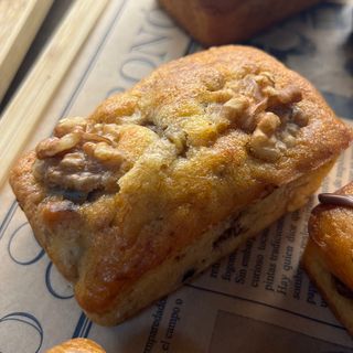 Mini Bizcocho de Plátano Con Chocolate Y Nueces