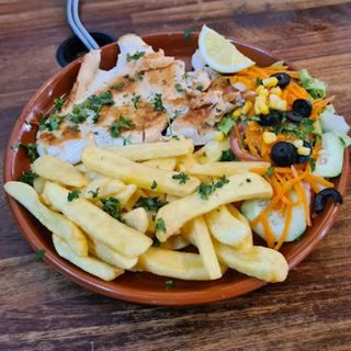 Pechuga Al Grill Con Mojo Verde