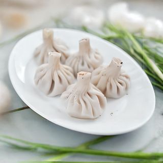 Хинкали с сыром (90г)  1 шт