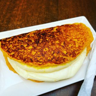 Cachapa con Doble de Queso de Mano 