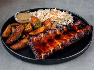 Żeberka z ziemniakami po chłopsku