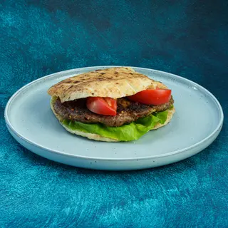 Pljeskavica u lepinji 200g