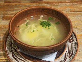 Бульйон з лапшою (300г)