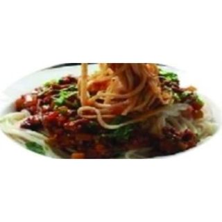 Tallarines Con Carne Y Salsa Especial Picante
