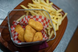 Nugget con Patatas Fritas