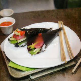 Maguro temaki (1 ud.)