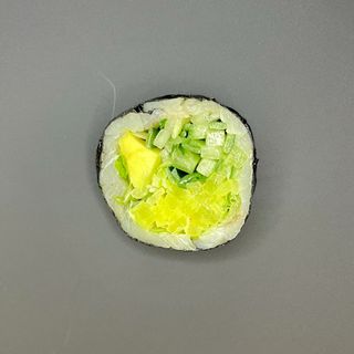 Sashimi maki hamachi