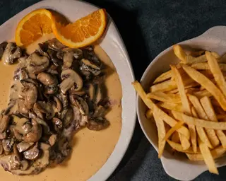 Bife com Cogumelos