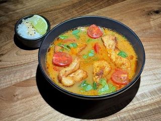TOM YAM З КУРКОЮ (400g)