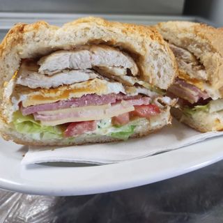 Bocadillo de pechuga especial