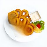 Панирани калмари с млечен чеснов сос (250г)