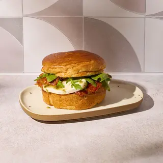 Bun Caprese