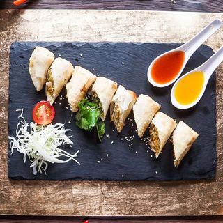 Домашни вегетариански пролетни рулца (180г)