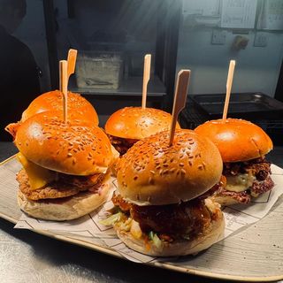 Hamburger Couchette El Bilik