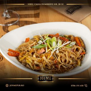 Tăiței orez cu legume wok